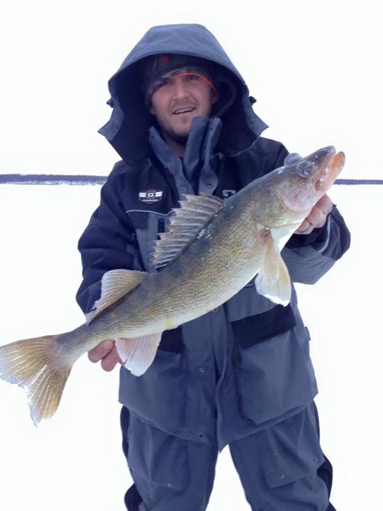 Walleye eyes bugging out - Ice Fishing Forum - Ice Fishing Forum