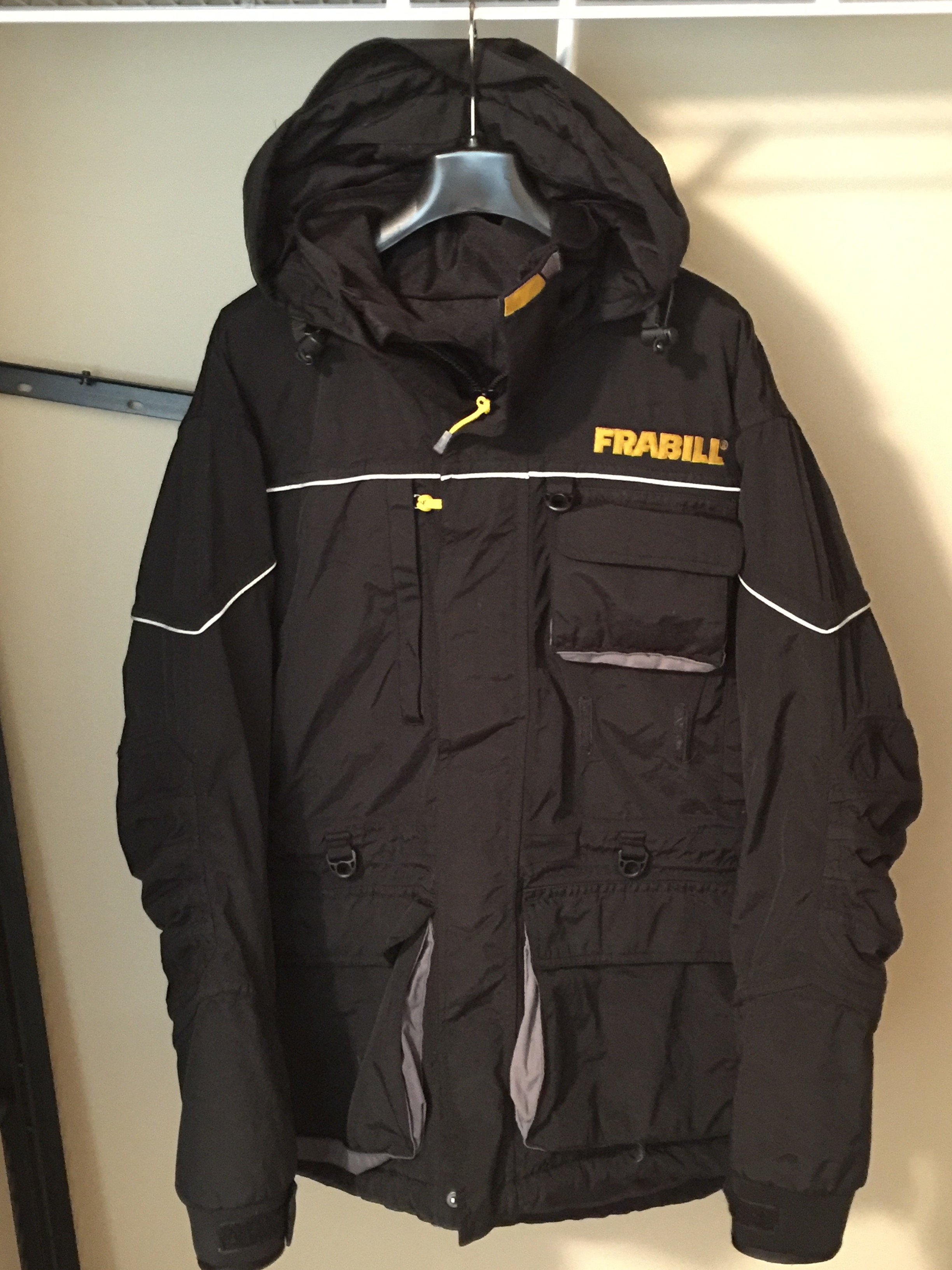Frabill Heavy Ice Fishing Suit Size Medium (Make Offer