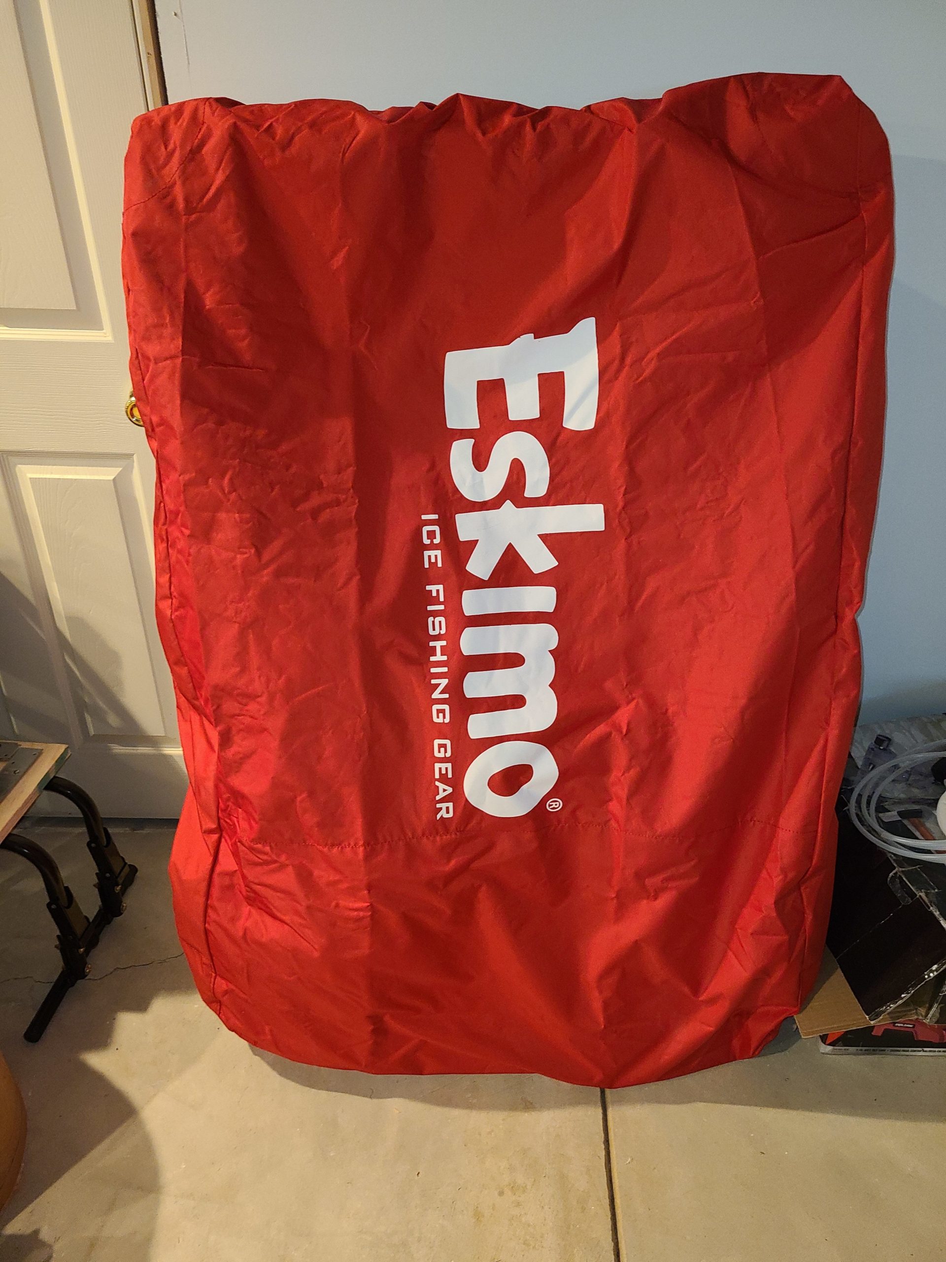 Eskimo EVO 1IT Flip Style Insulated Ice Shelter w/ Popup Hub NE OH
