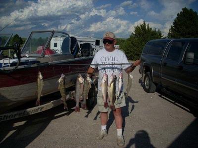 RIVER FISHING ABOVE SIOUX CITY - Missouri River (Lewis & Clark, Gavins Pt.  Dam) - Missouri River (Lewis & Clark, Gavins Pt. Dam)