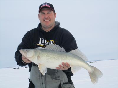 Sometimes ice-fishing for walleye on Lake Winnipeg can be stranger than  fiction • Outdoor Canada