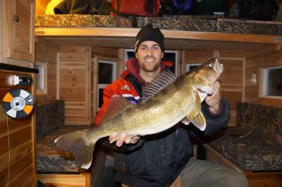 Ice Fishing, Lake of the Woods walleyes after dark? Try it!!! - Fishing  Reports
