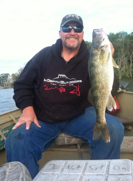 Dad got big fish the other evening with this chunky 23 that hit a #7 SSR in 6 fow