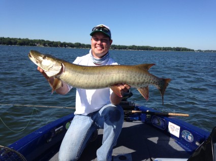 Matt holds a nice metro fish that came off a nice piece of midlake structure. 