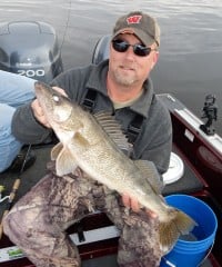 Brad Buchholtz with a 25" walleye